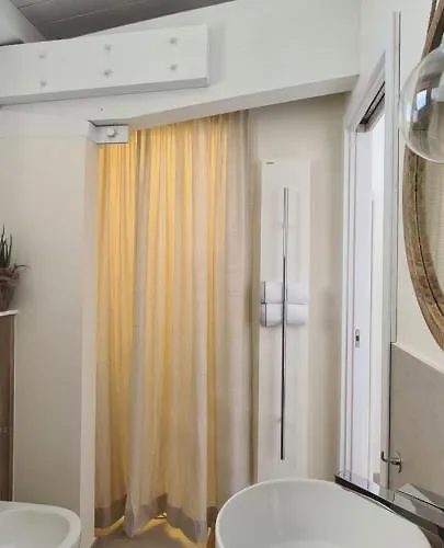 Tra Cielo E Mare * Cesenatico